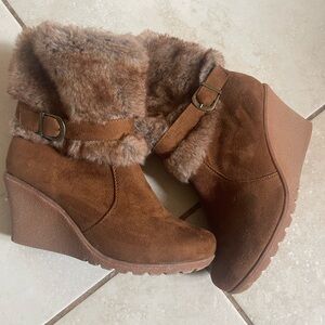 Refresh Brown Wedge Shoes with Plush Lining